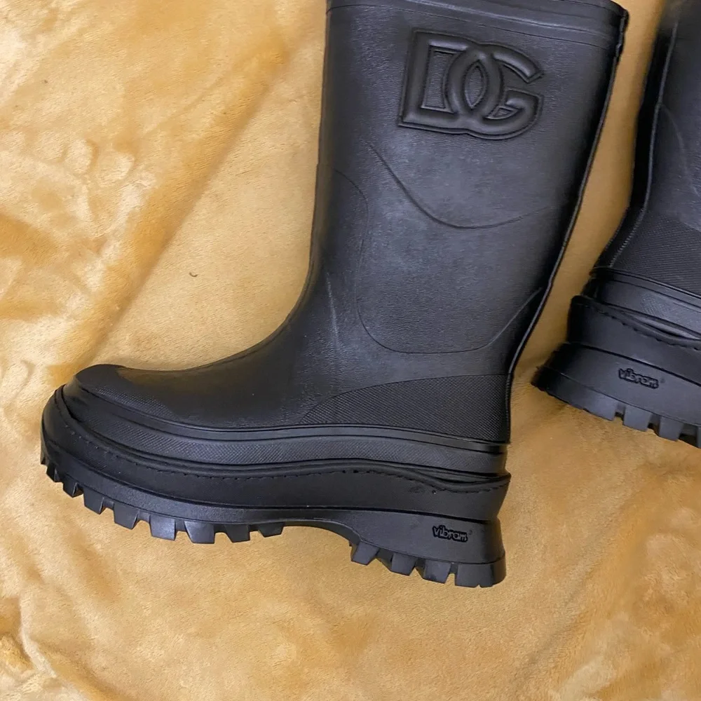 Dolce‎ and Gabbana boots